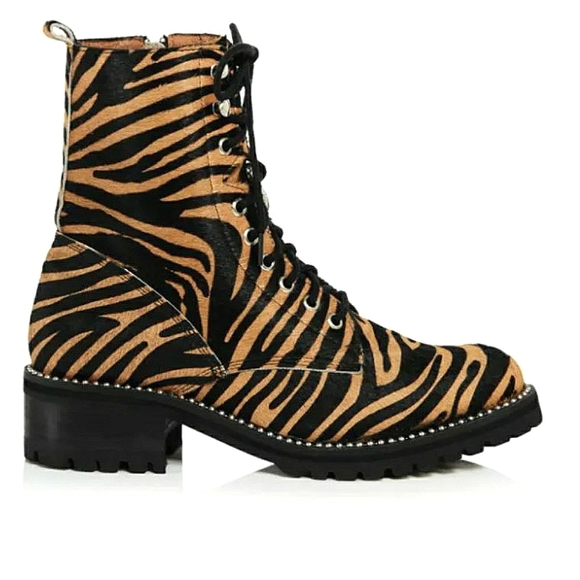 New Aqua Women's Jax Studded Tiger Print Hiker Boots Bloomingdale Exclusive 5.5 - Picture 4 of 7